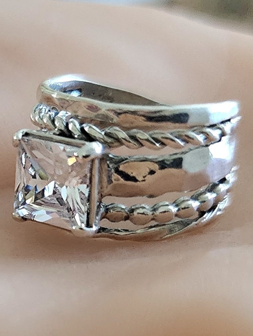 Noa Zuman Signed Sterling Silver 925 Clear CZ Stone Hammered 6.5 Ring Israel